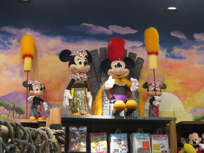 Mickey and Minnie at the Polynesian Resort Mickey and Minnie at the Polynesian Resort
