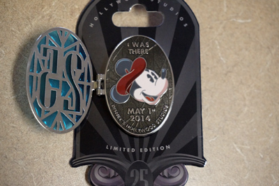 The “I was there” pin opens up to reveal Mickey Mouse inside – Limited Edition 2500