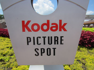 Nikon will replace Kodak at Disney World.