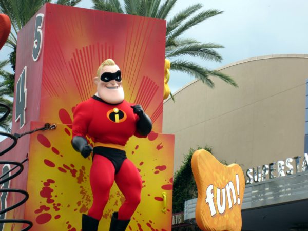 Mr. Incredible is a natural performer.