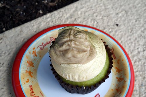Enjoy a Jabba the Hut cupcake.